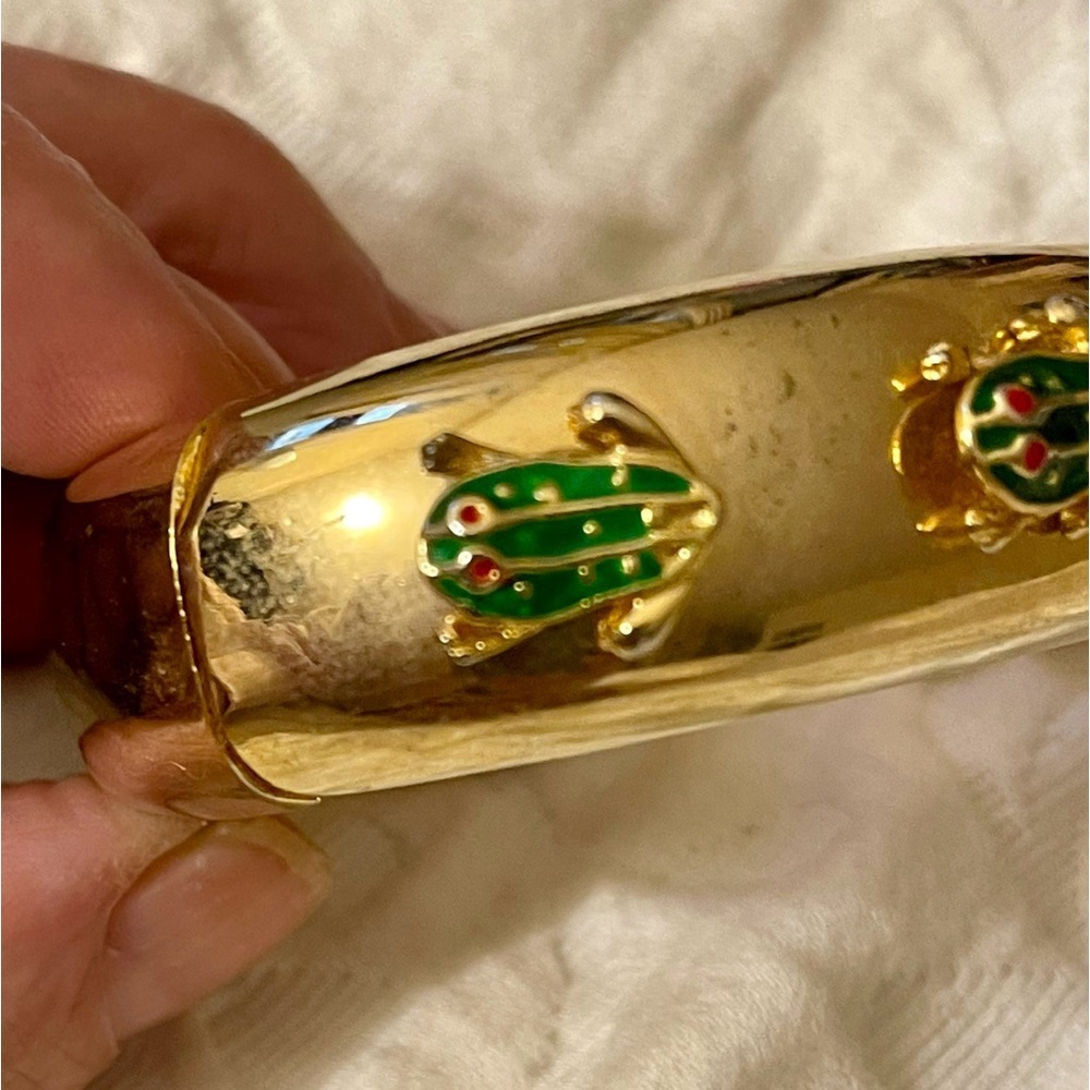 Frog Gold Tone Bracelet with Painted Frogs NEW - Picture 6 of 13